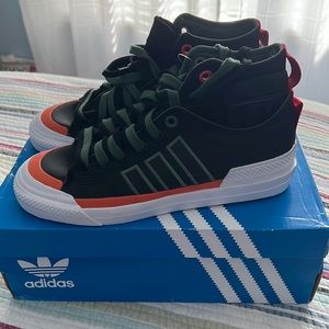 Adidas mens 7 Nizza Hi sneaker black